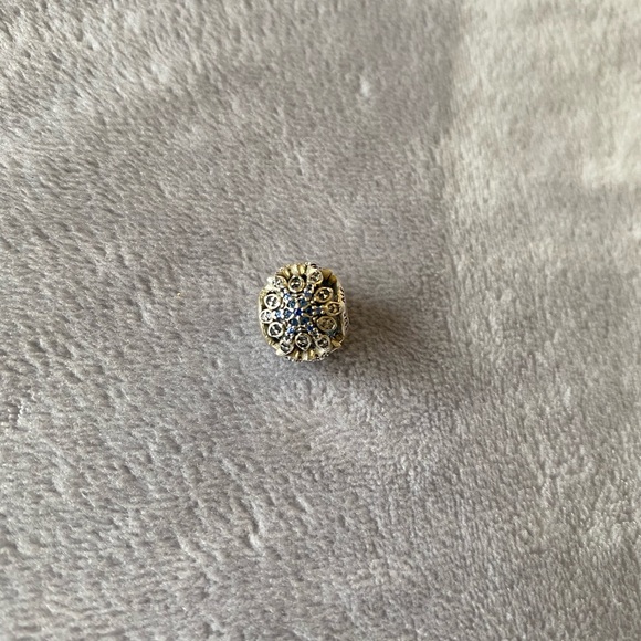 Authentic Pandora Charm - Picture 1 of 2